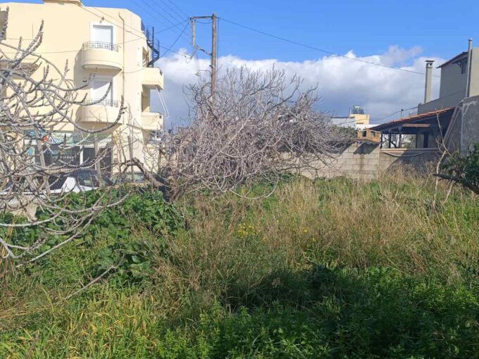 Αγία Αικατερίνη γωνιακό οικόπεδο με με συνολικό εμβαδόν 358 ΤΜ